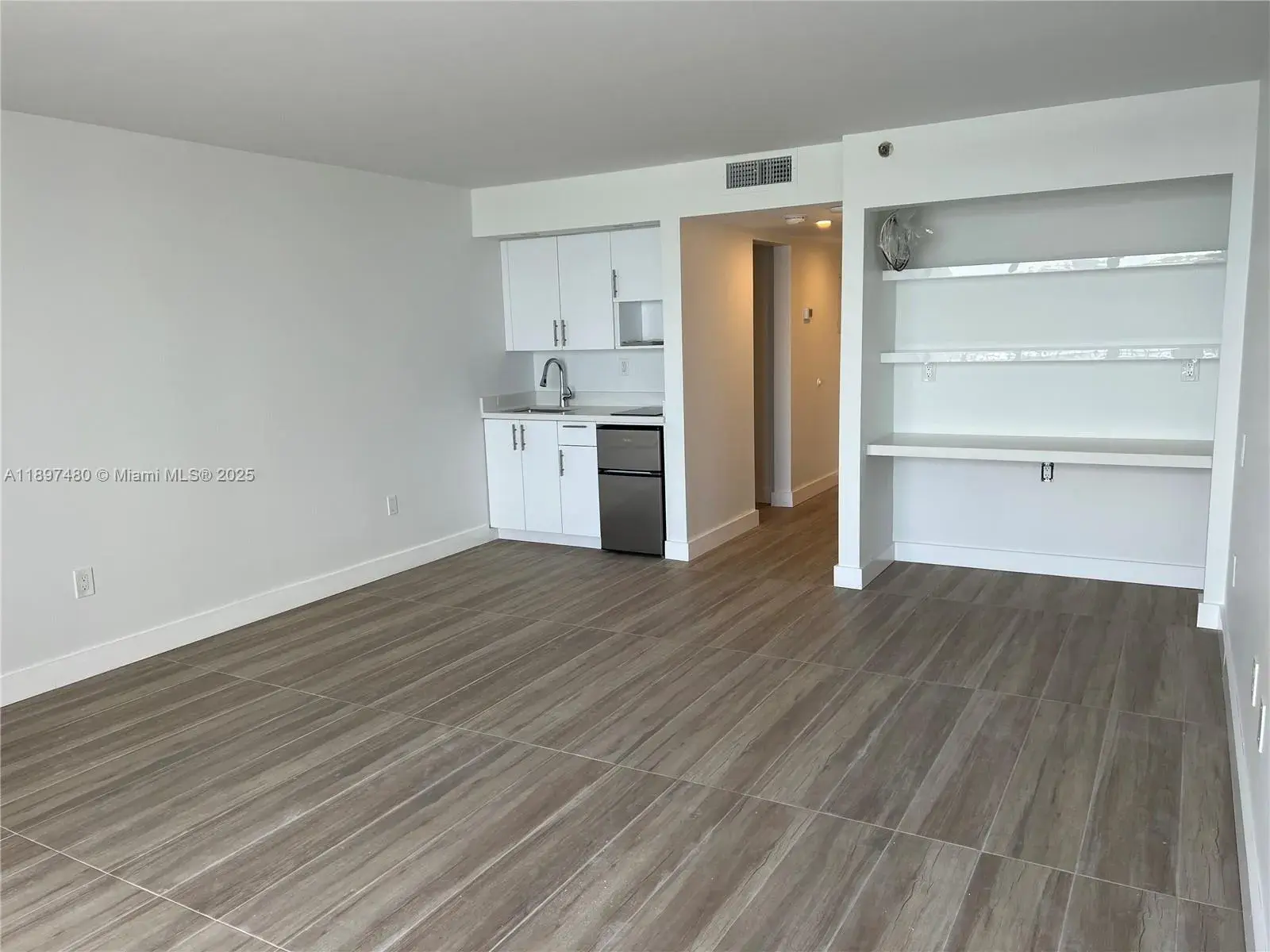 555 NE 15th St # 411, Miami FL 33132