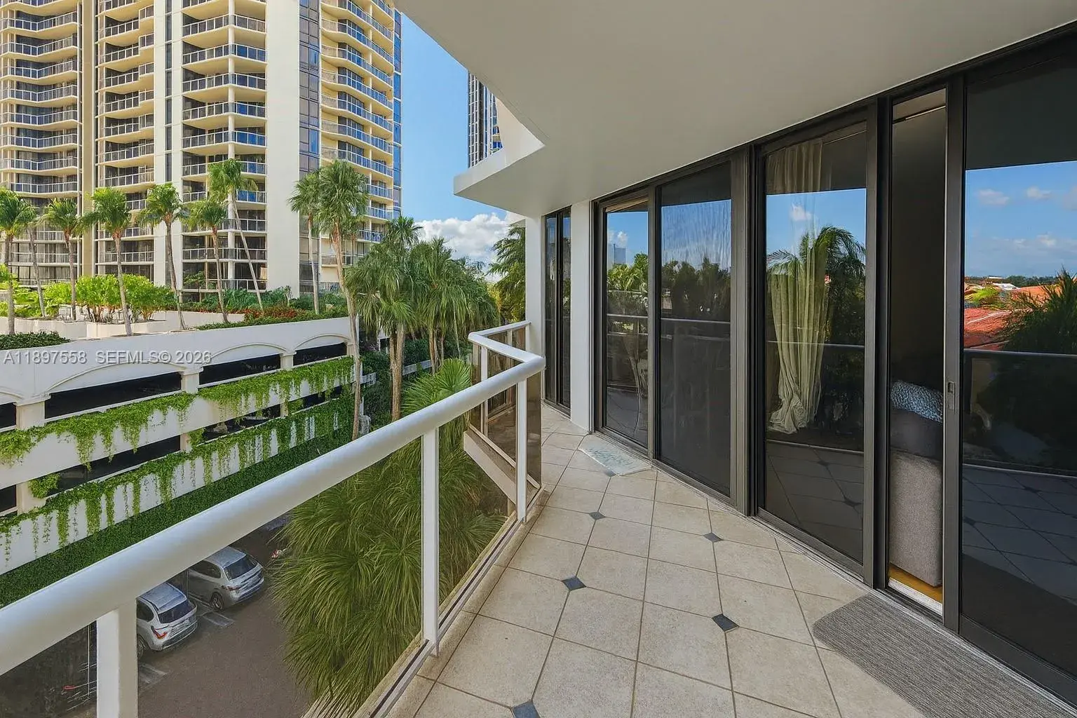 3610 Yacht Club Dr # 414, Aventura FL 33180