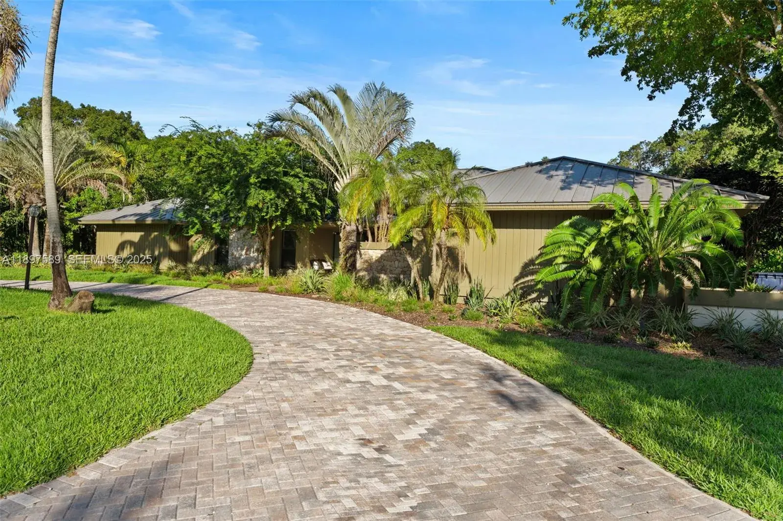 15625 SW 73rd Ct, Palmetto Bay FL 33157