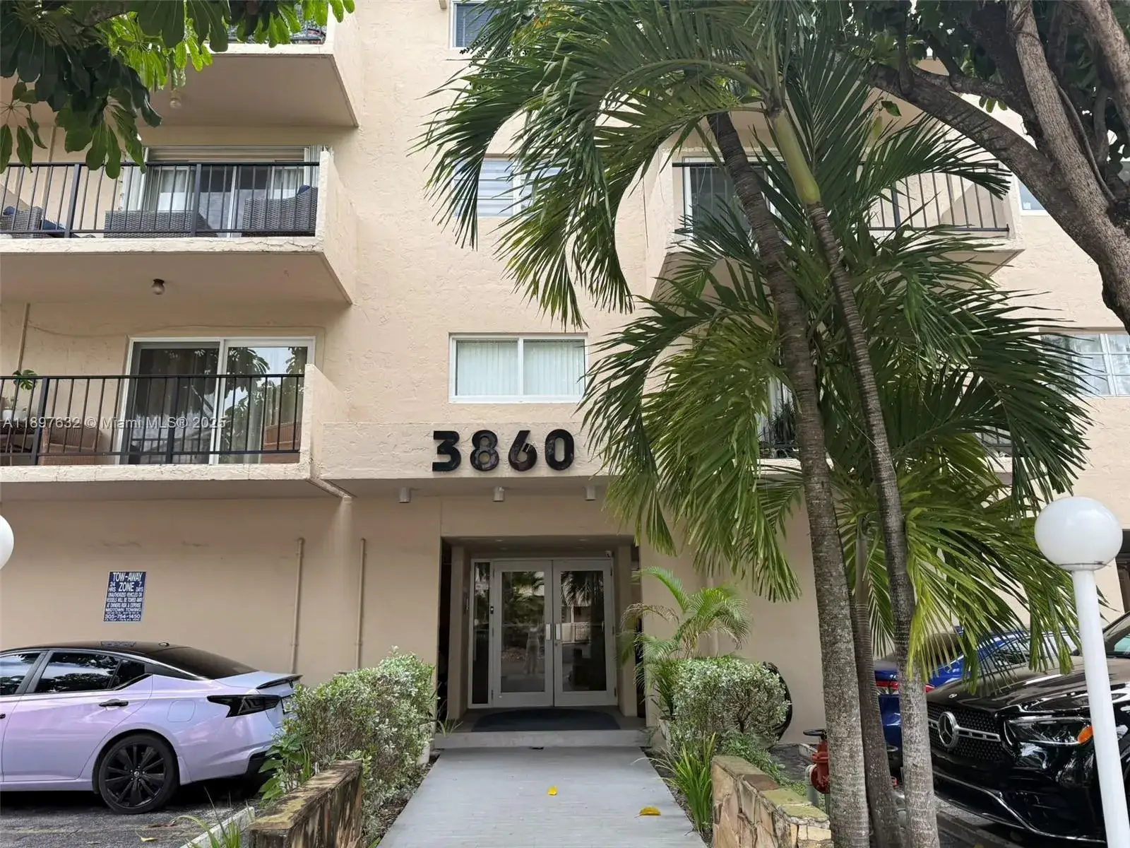 3860 NE 170th St # 412, North Miami Beach FL 33160