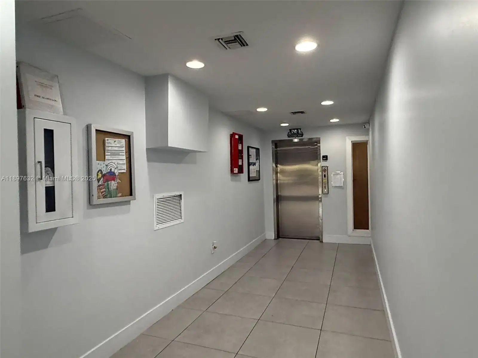 3860 NE 170th St # 412, North Miami Beach FL 33160 photo 4
