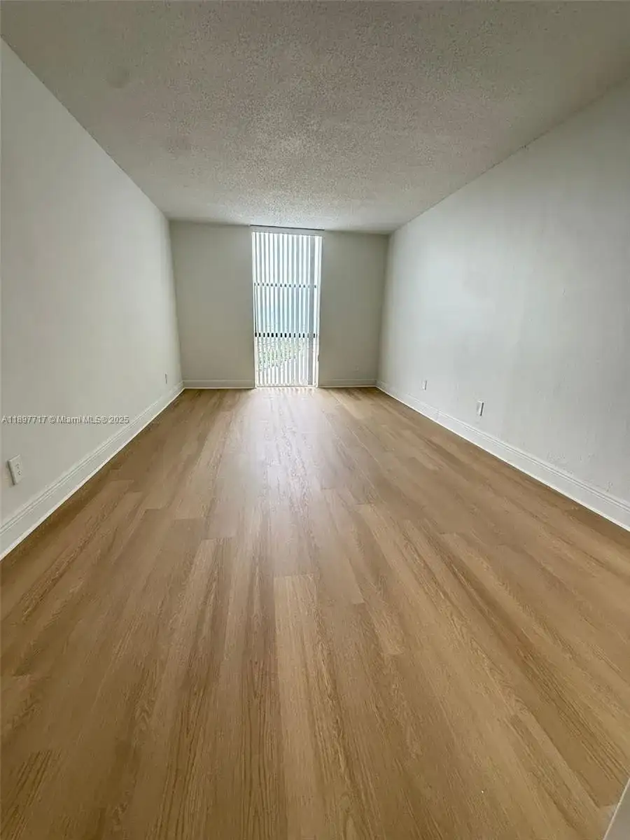 13499 Biscayne Blvd # 811, North Miami FL 33181 photo 5