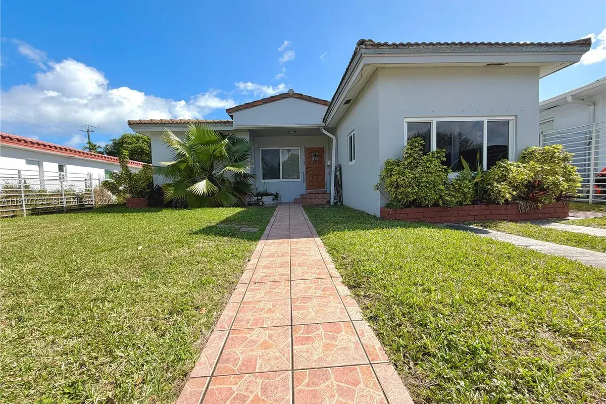 1510 Normandy Dr, Miami Beach FL 33141
