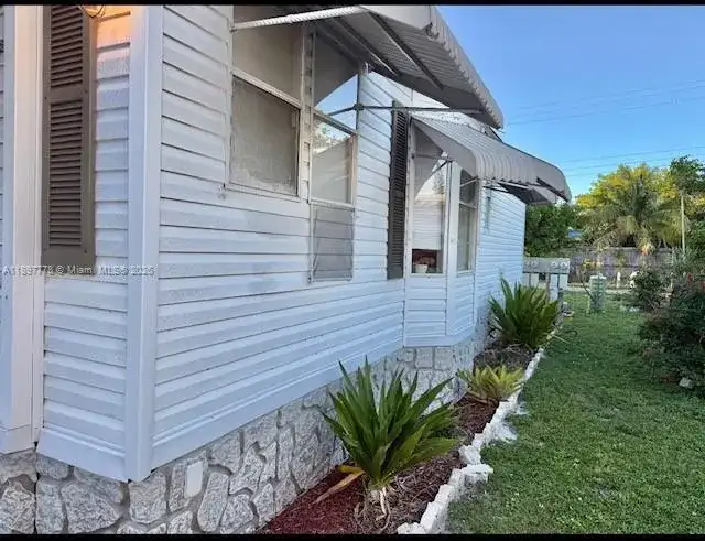875 NE 48th St Lot 168, Deerfield Beach FL 33064 photo 2