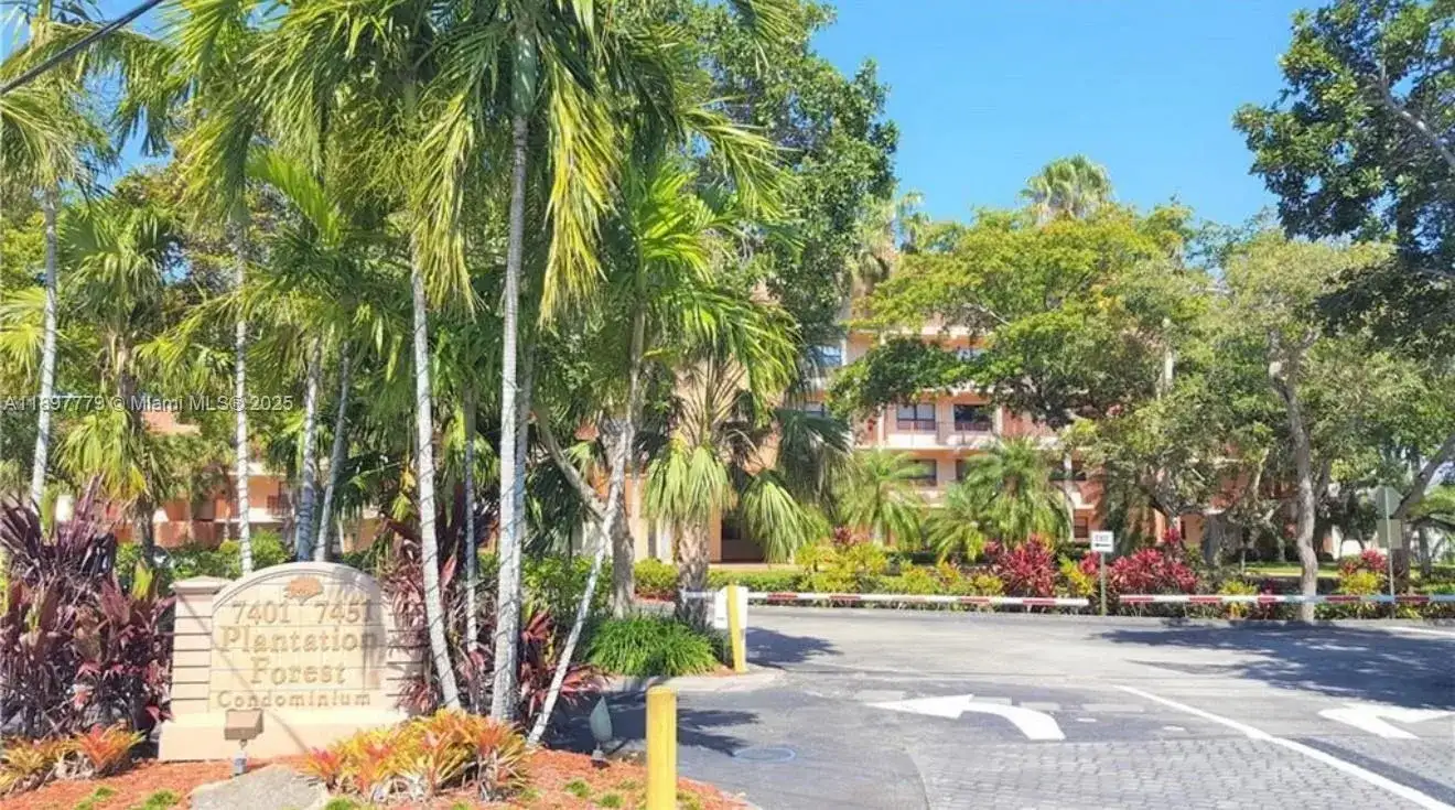 7451 NW 16th St # 207, Plantation FL 33313 photo 2
