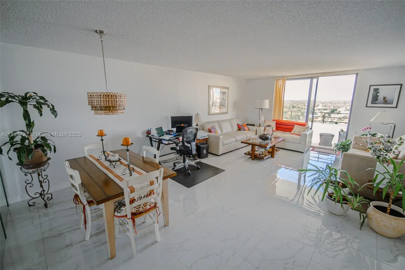 2500 Parkview Dr # 1111, Hallandale Beach FL 33009