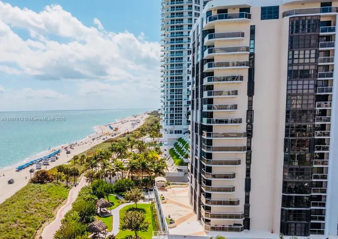 6423 Collins Ave # 310, Miami Beach FL 33141