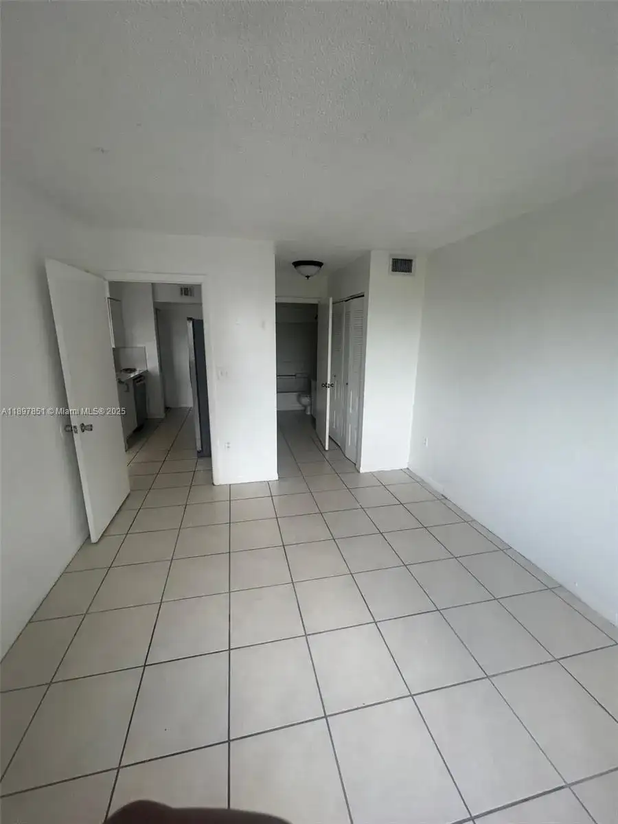 15231 SW 80th St # 503, Miami FL 33193 photo 4