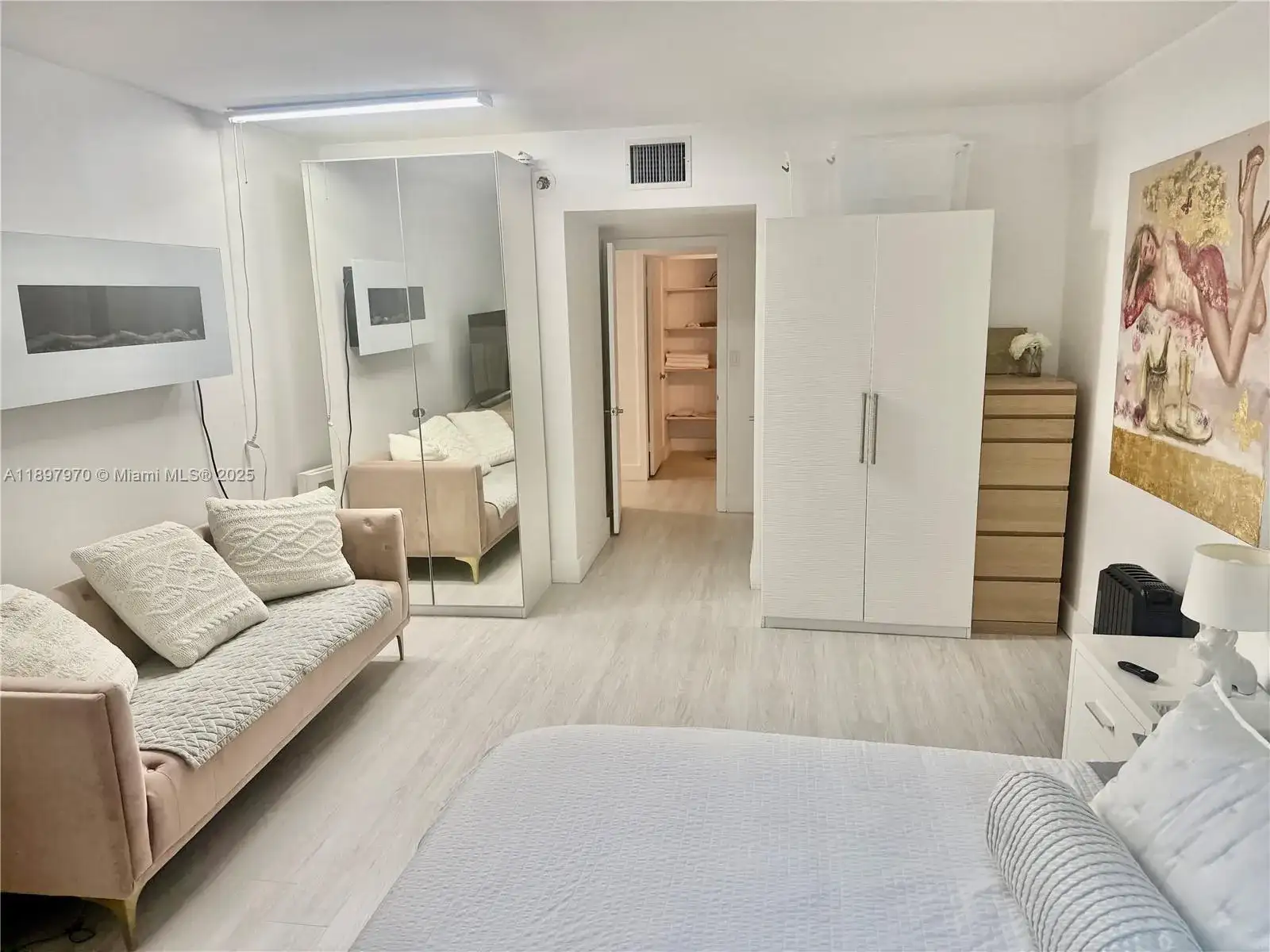 2301 Collins Ave # 619, Miami Beach FL 33139 photo 4
