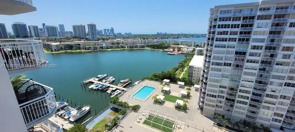 18071 Biscayne Blvd # 1801, Aventura FL 33160 photo 2