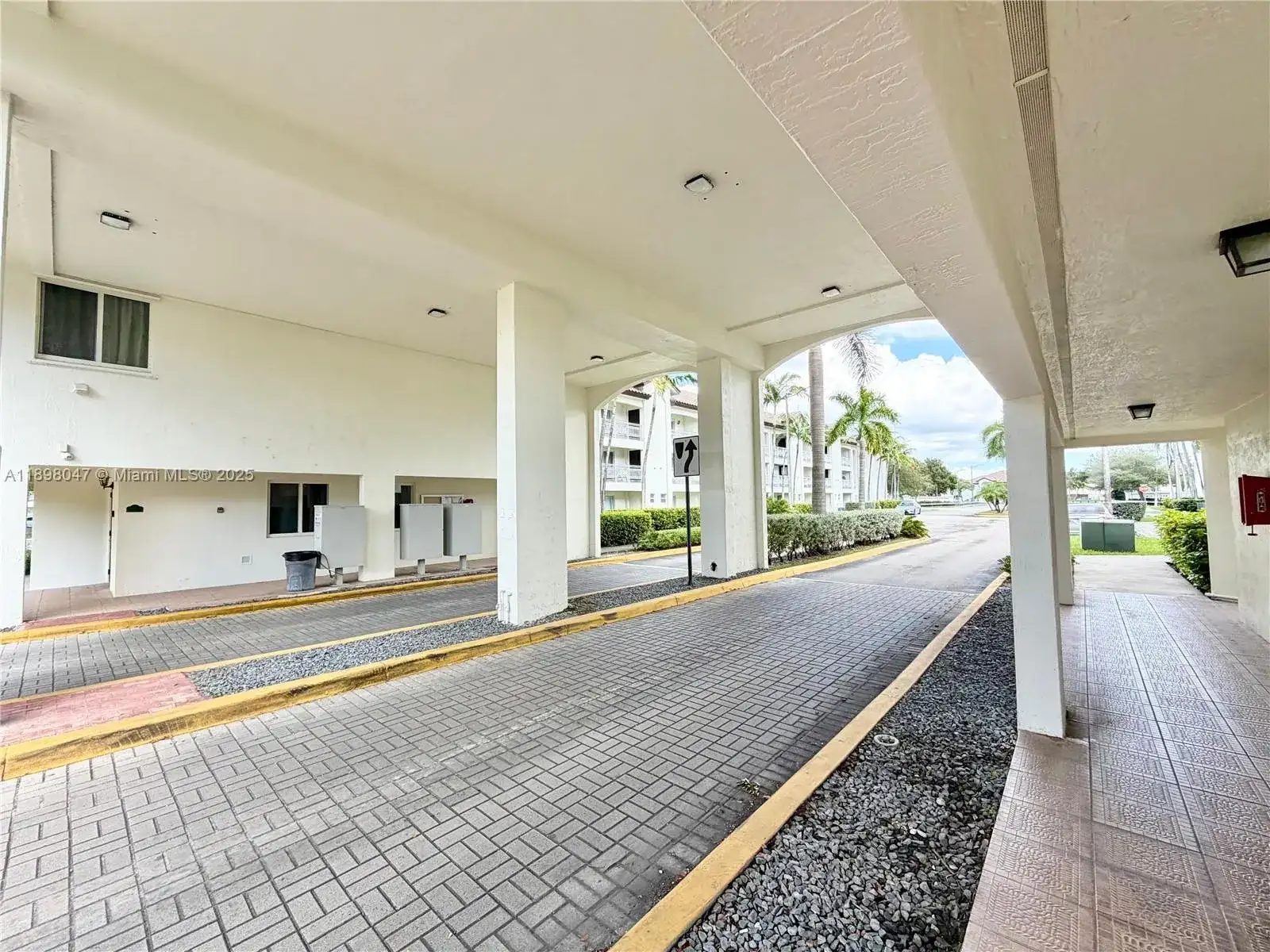 8851 NW 112th Ave # 215, Doral FL 33178 photo 3