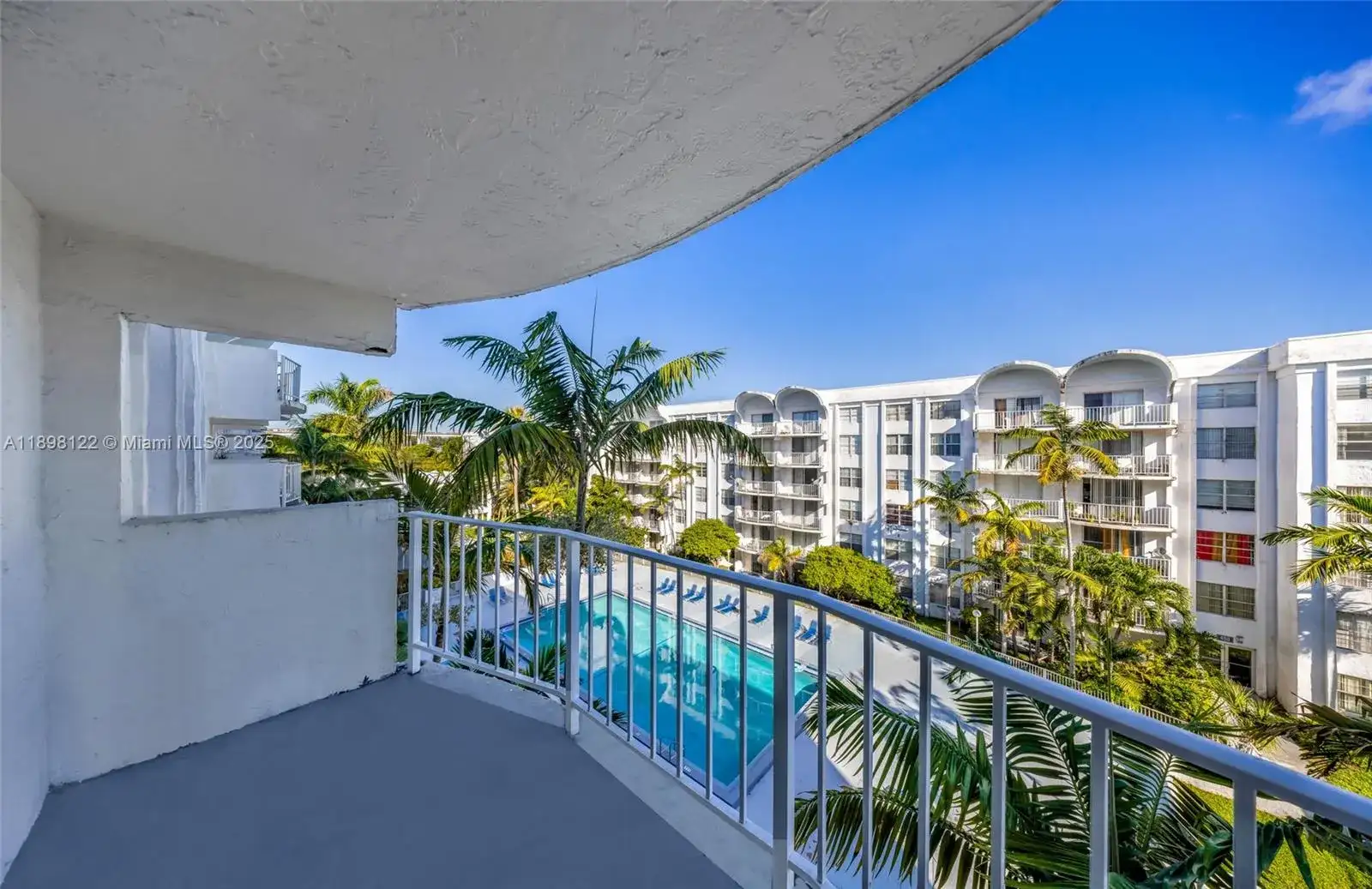 492 NW 165th St Rd # 512, Miami FL 33169 photo 3