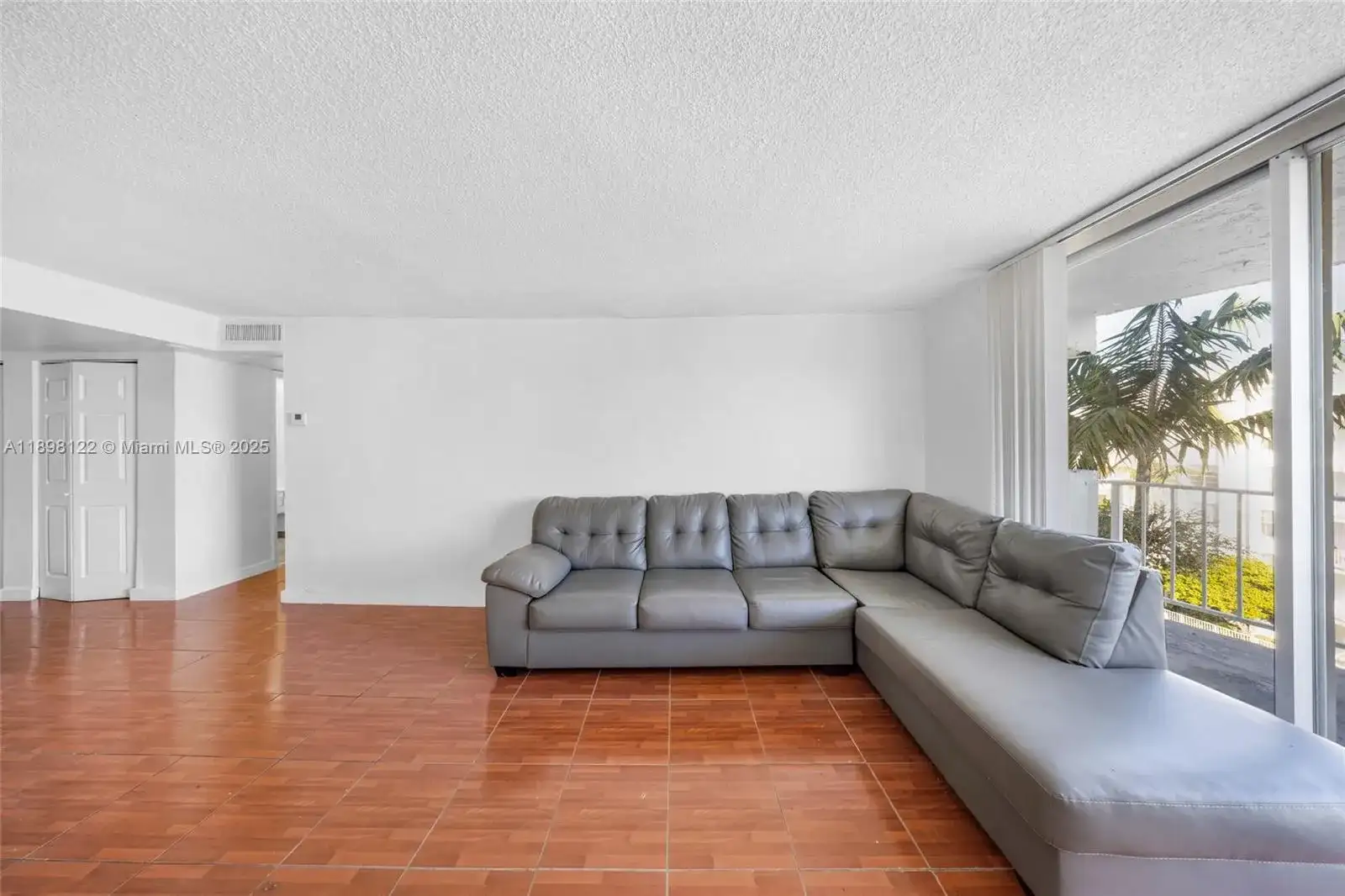 492 NW 165th St Rd # 512, Miami FL 33169 photo 4