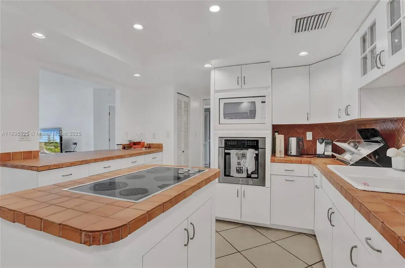 11111 Biscayne Blvd # 6A, Miami FL 33181 photo 4