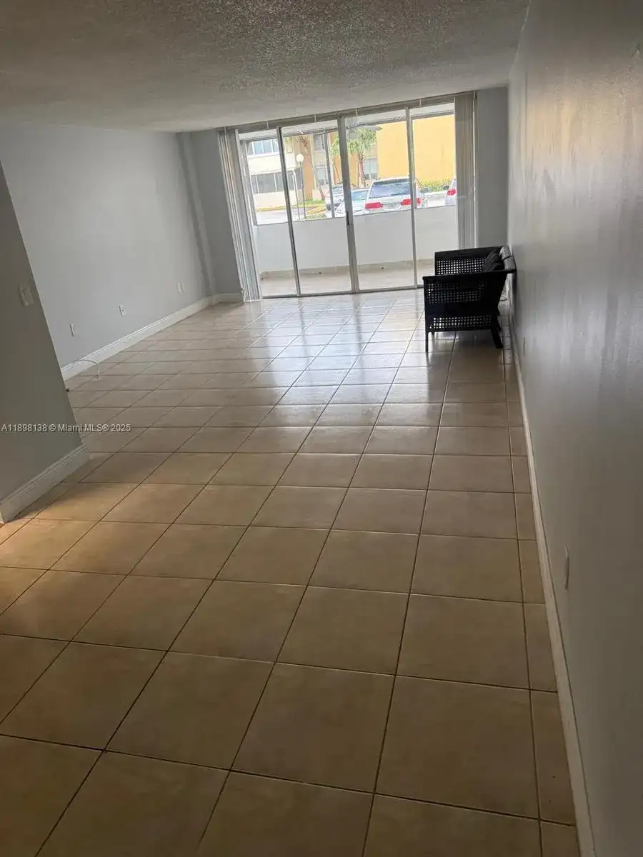 6831 SW 147th Ave, Miami FL 33193 photo 2