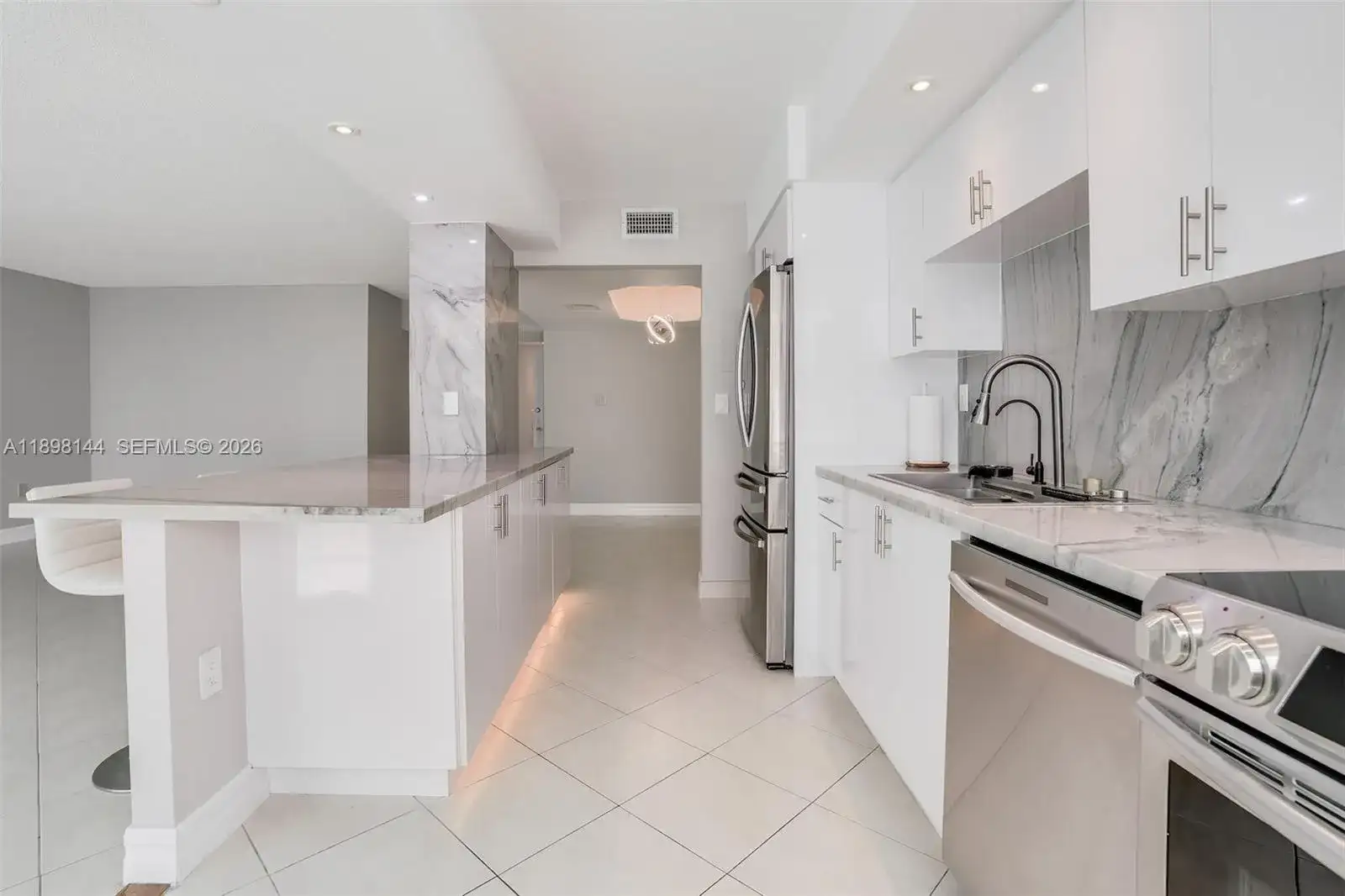 18071 Biscayne Blvd # 1204, Aventura FL 33160 photo 3