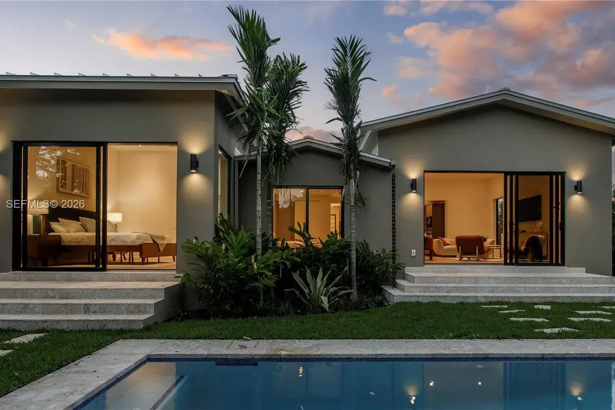 2434 SW 19th St, Miami FL 33145