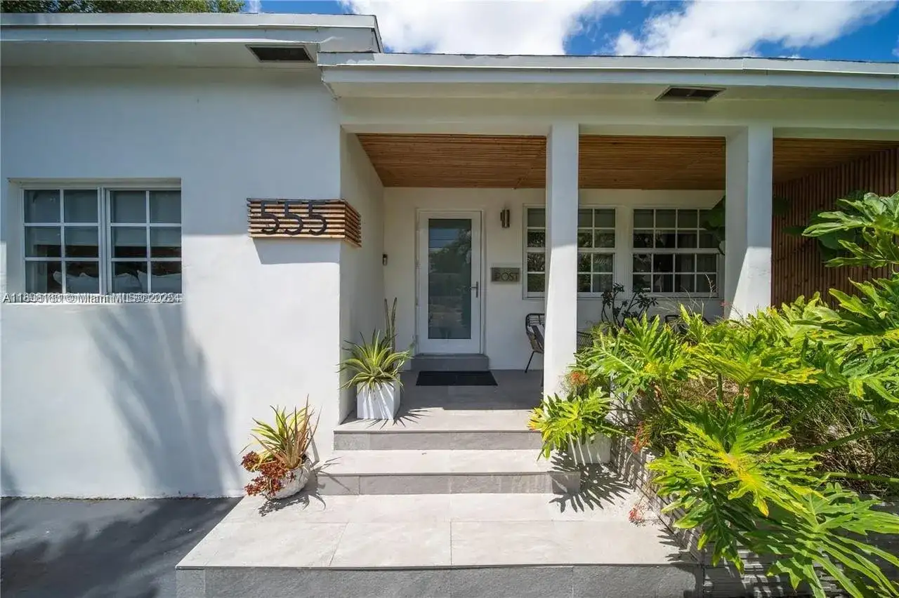 555 NE 127th St, North Miami FL 33161 photo 5