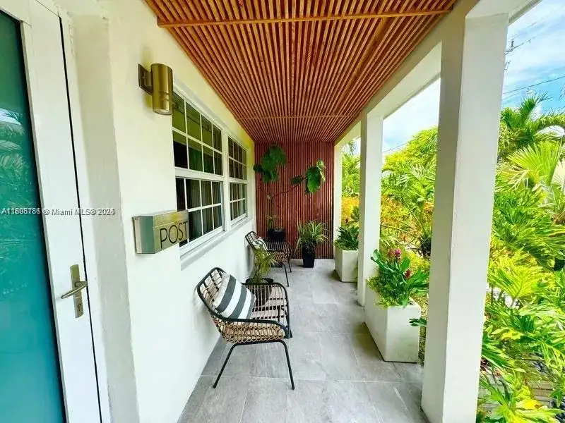 555 NE 127th Street, North Miami FL 33161 photo 3
