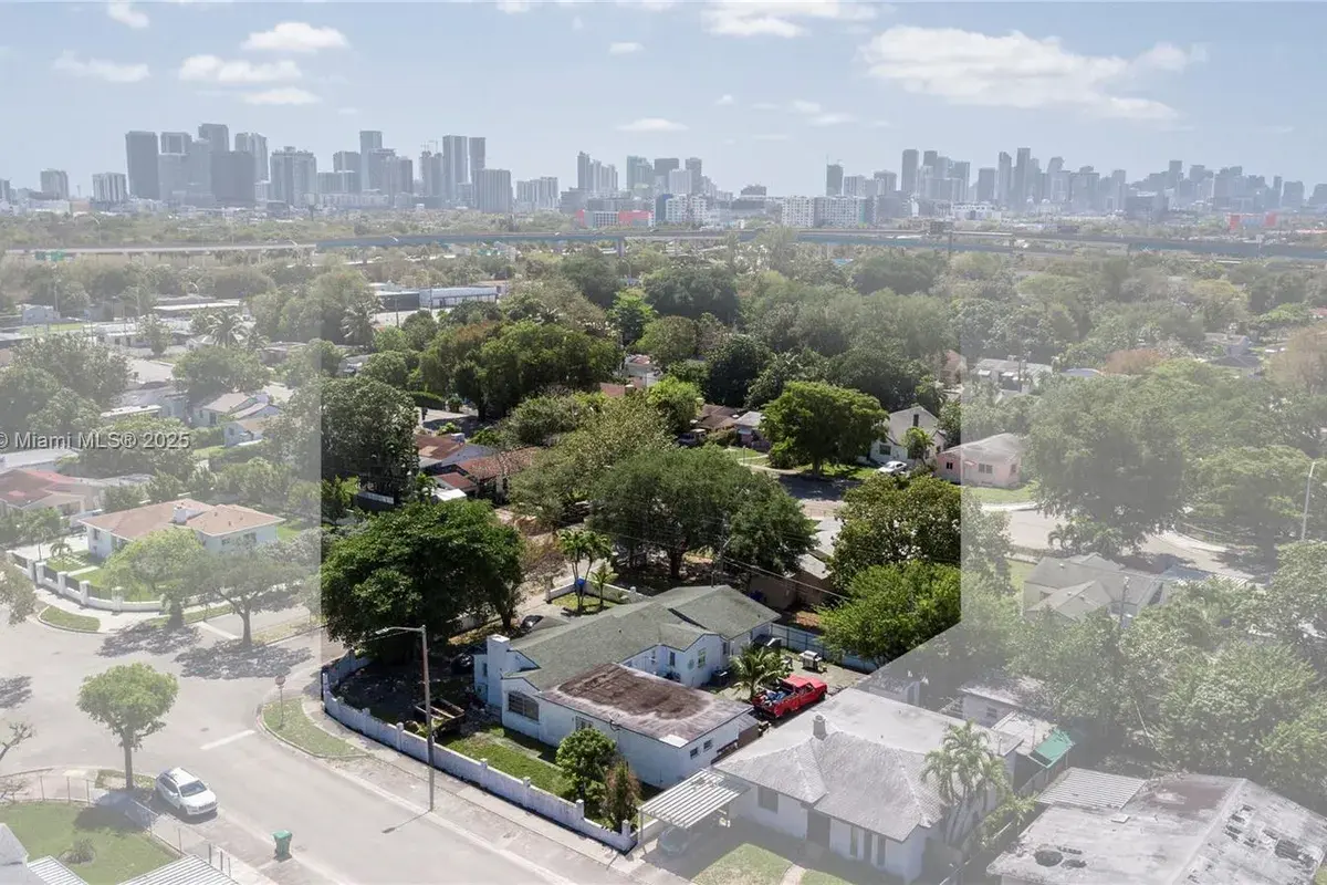 4628 NW 8th Ave, Miami FL 33127