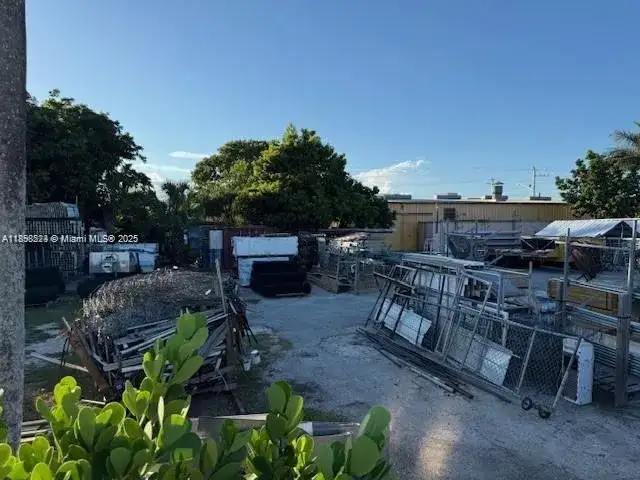 330 NE 1st Rd, Homestead FL 33030 photo 5