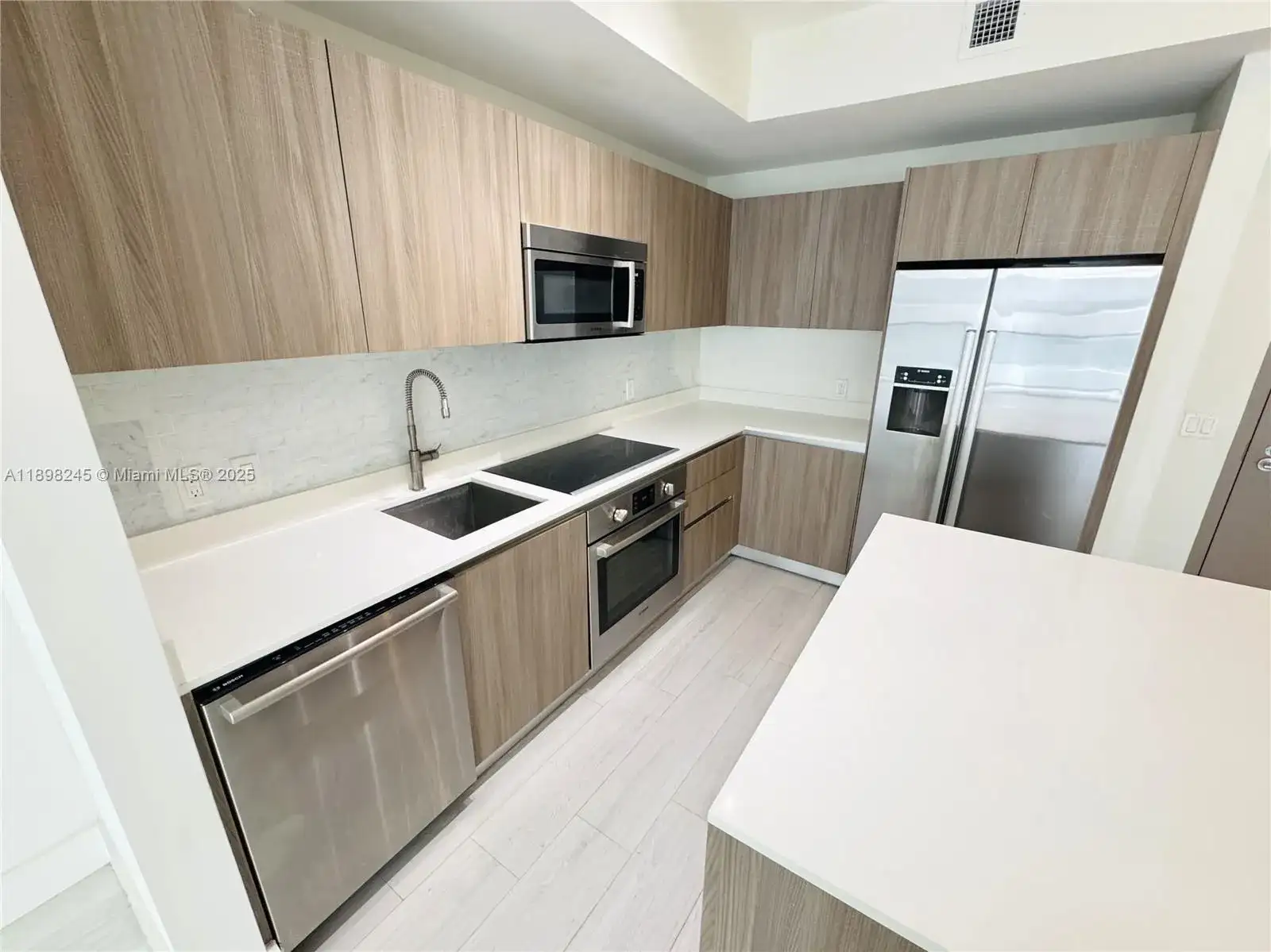 201 SW 17th Rd # 603, Miami FL 33129 photo 2
