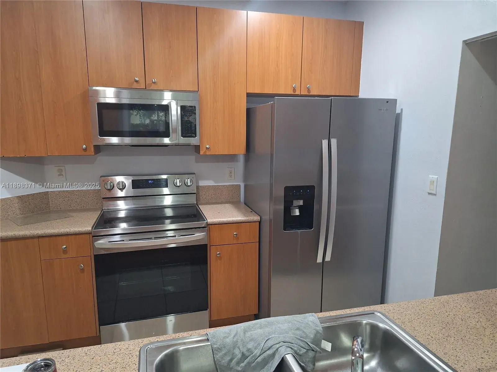 2318 NE 42nd Cir, Homestead FL 33033