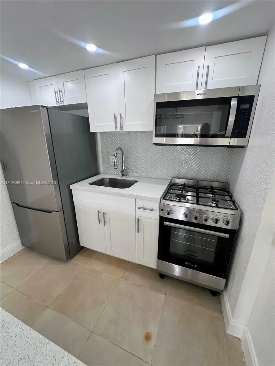 9064 Collins Ave # 19, Surfside FL 33154 photo 2