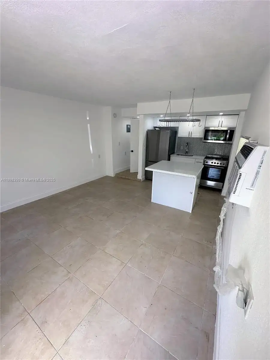 9064 Collins Ave # 19, Surfside FL 33154 photo 5