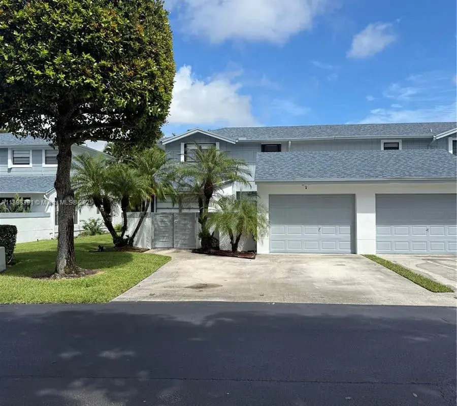 9869 NW 52nd Ter, Doral FL 33178