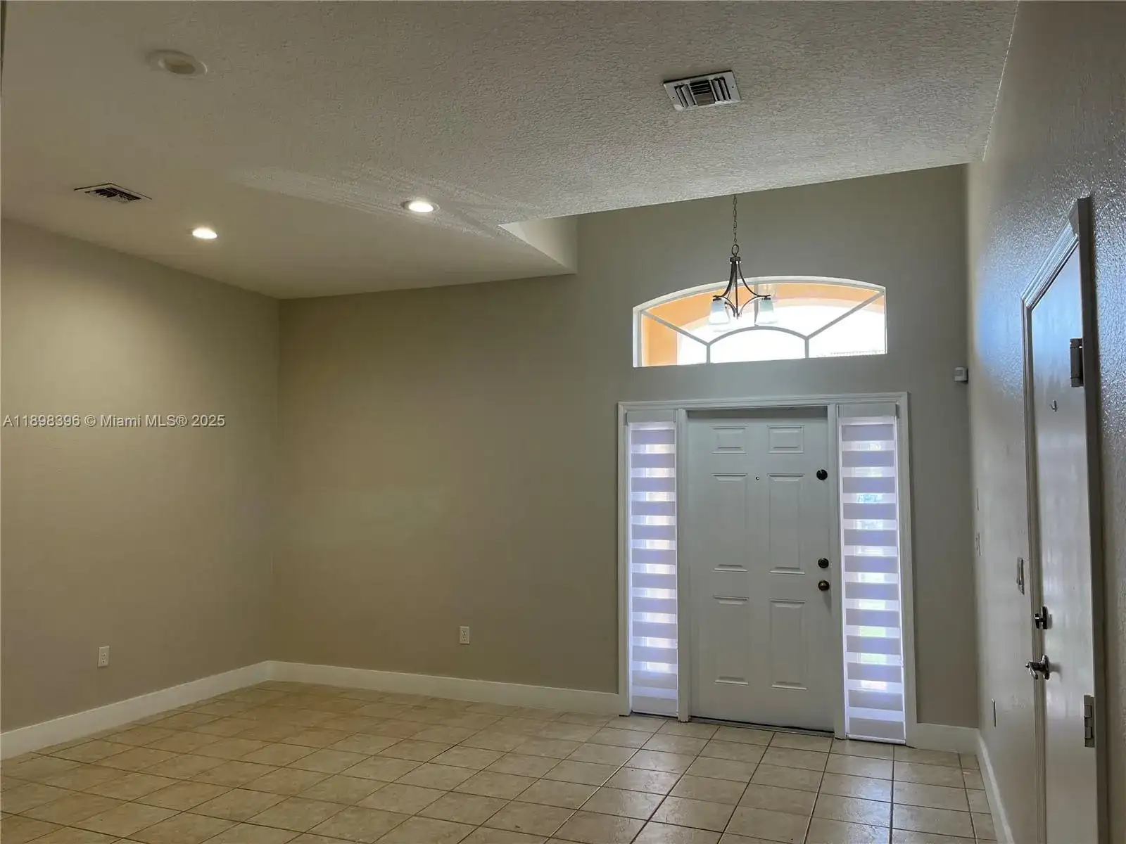 15205 SW 13th Ter, Miami FL 33194 photo 4