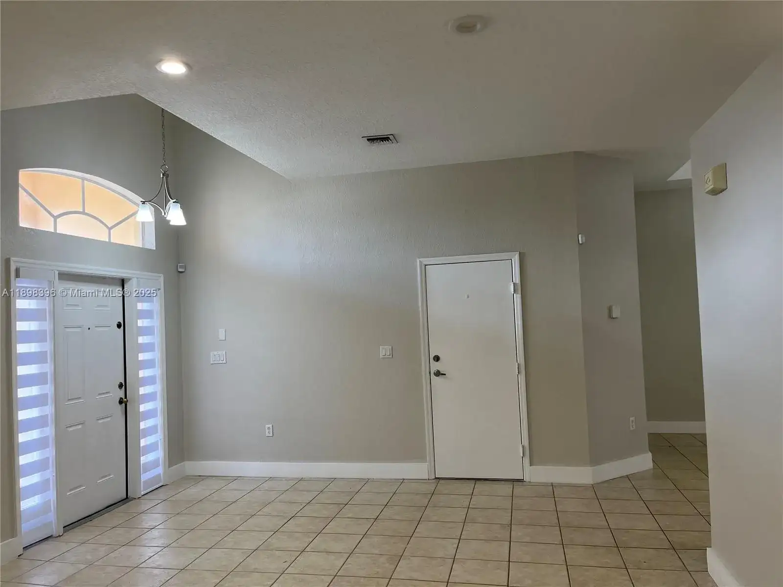 15205 SW 13th Ter, Miami FL 33194 photo 5