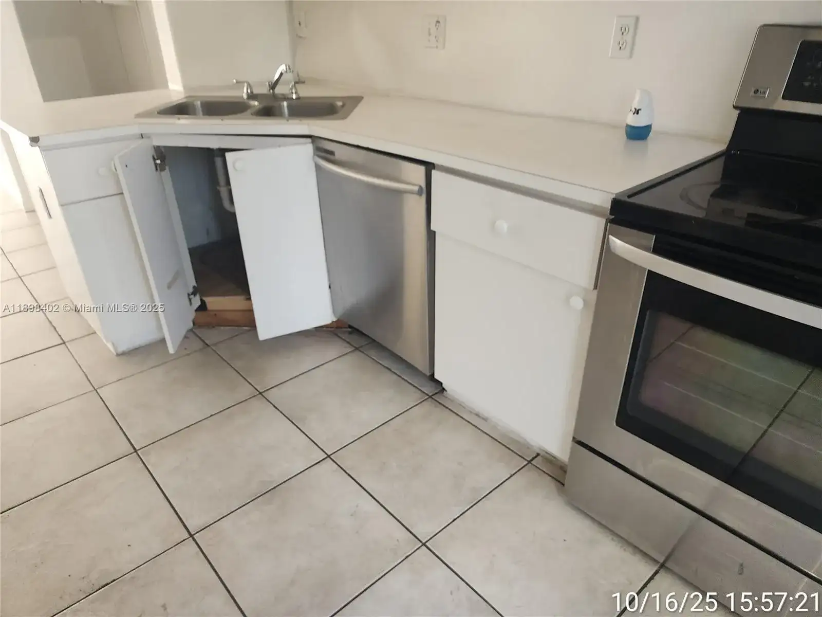 5775 NW 109th Ave # 13, Doral FL 33178 photo 4