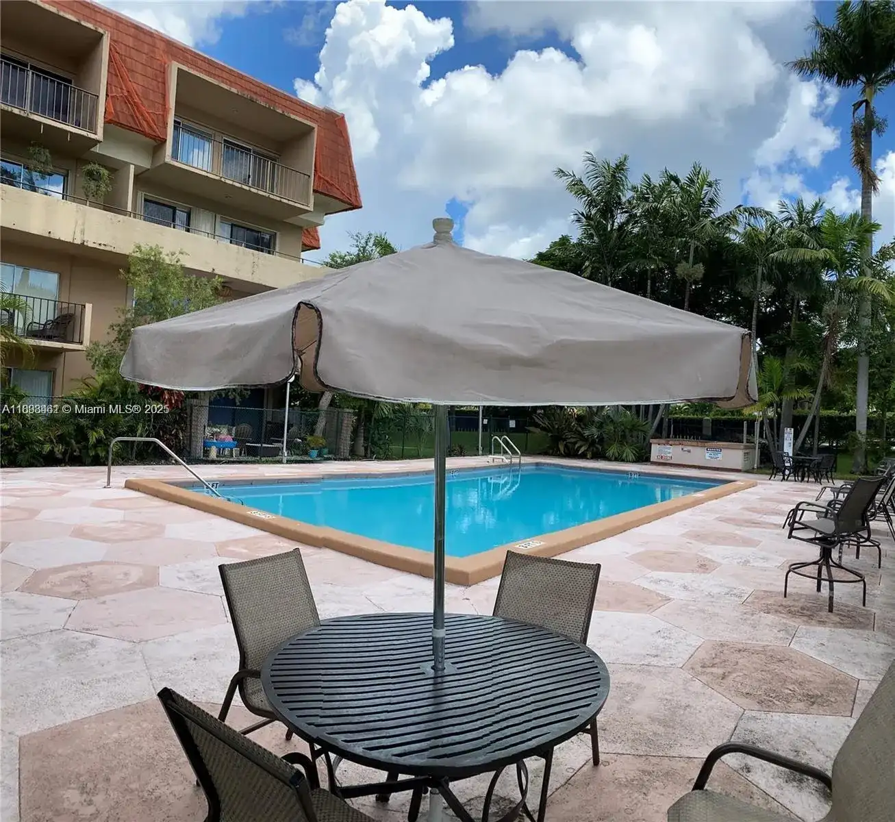 7900 Camino Cir # 403, Miami FL 33143 photo 5
