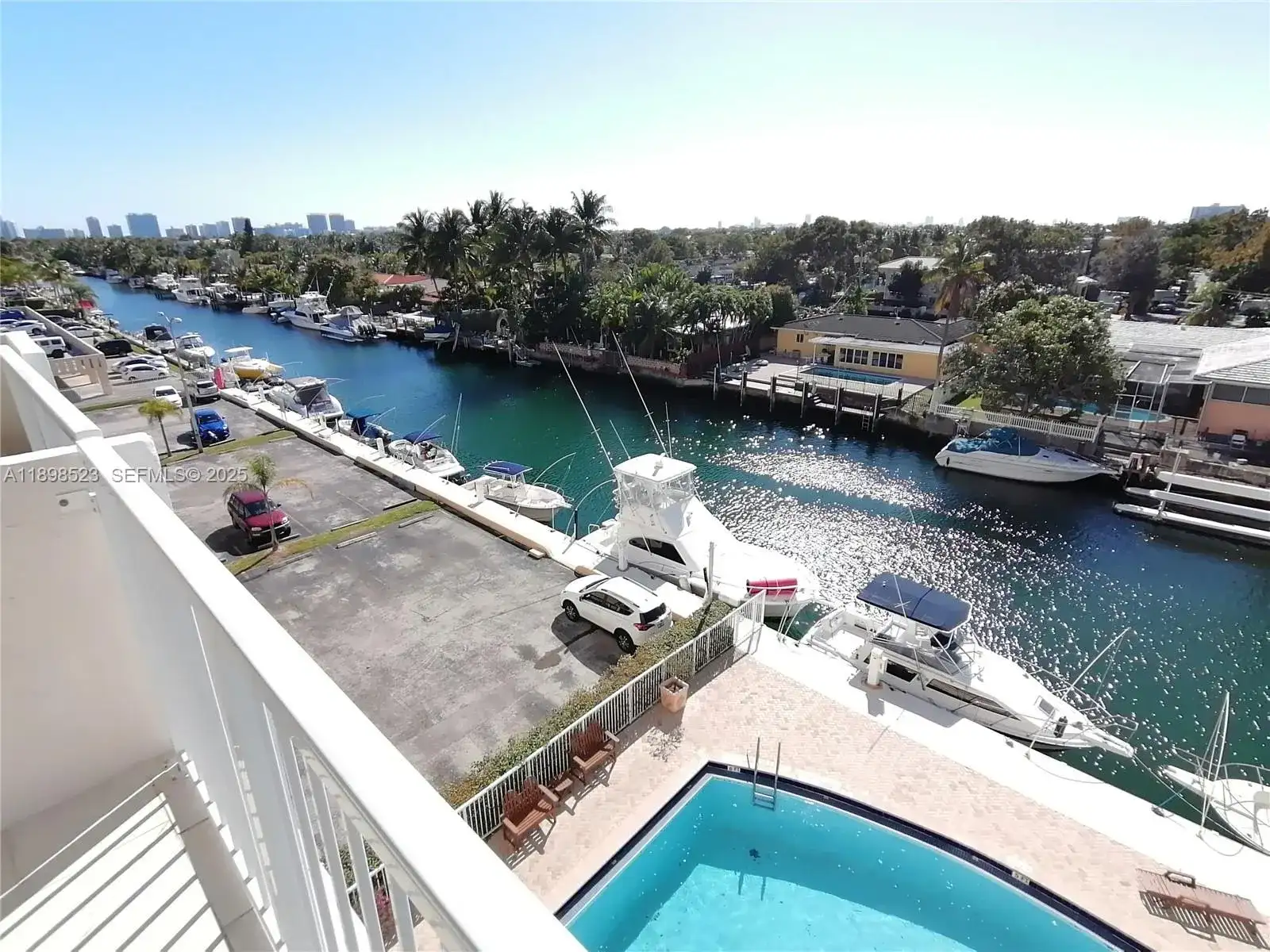 2020 NE 135th St # 506, North Miami FL 33181 photo 3
