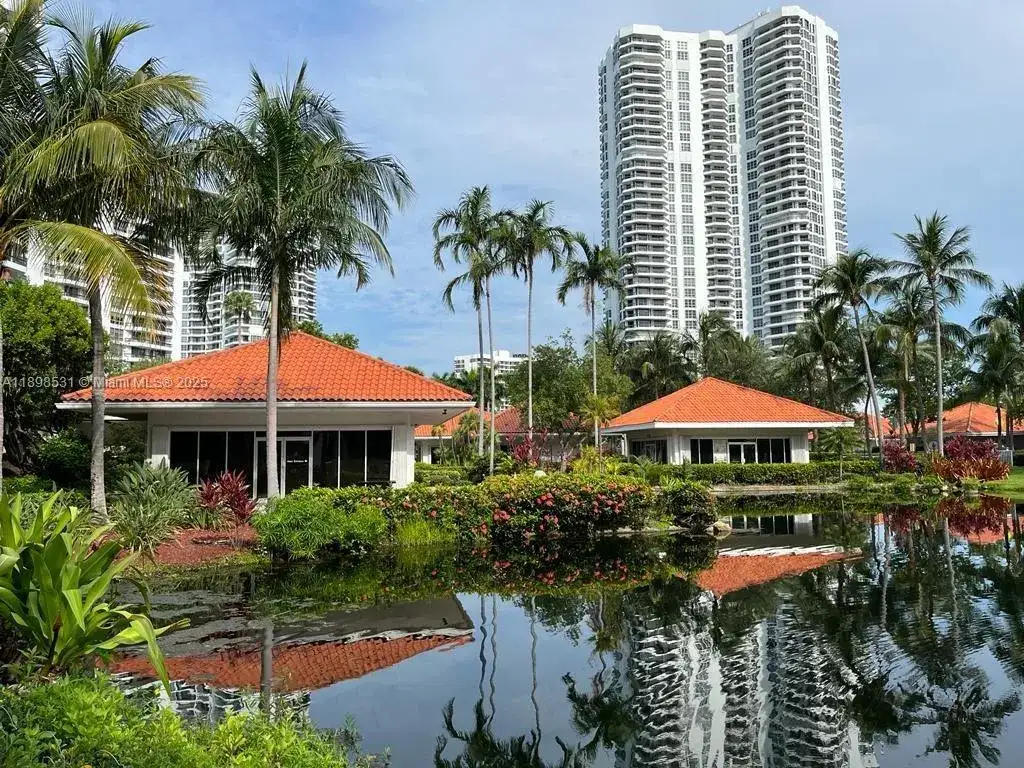 3530 Mystic Pointe Dr # 408, Aventura FL 33180 photo 3
