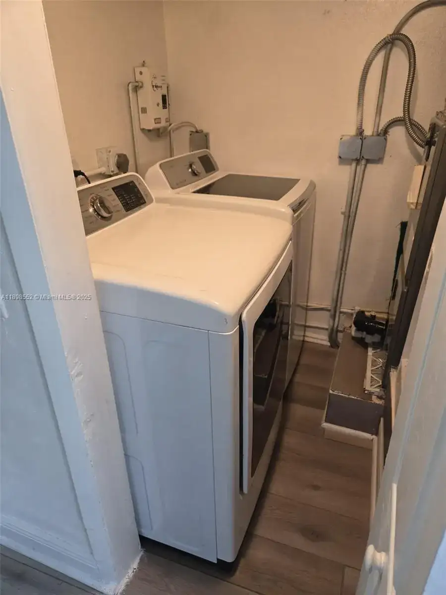2523 NW 32nd St # 2523, Miami FL 33142 photo 5