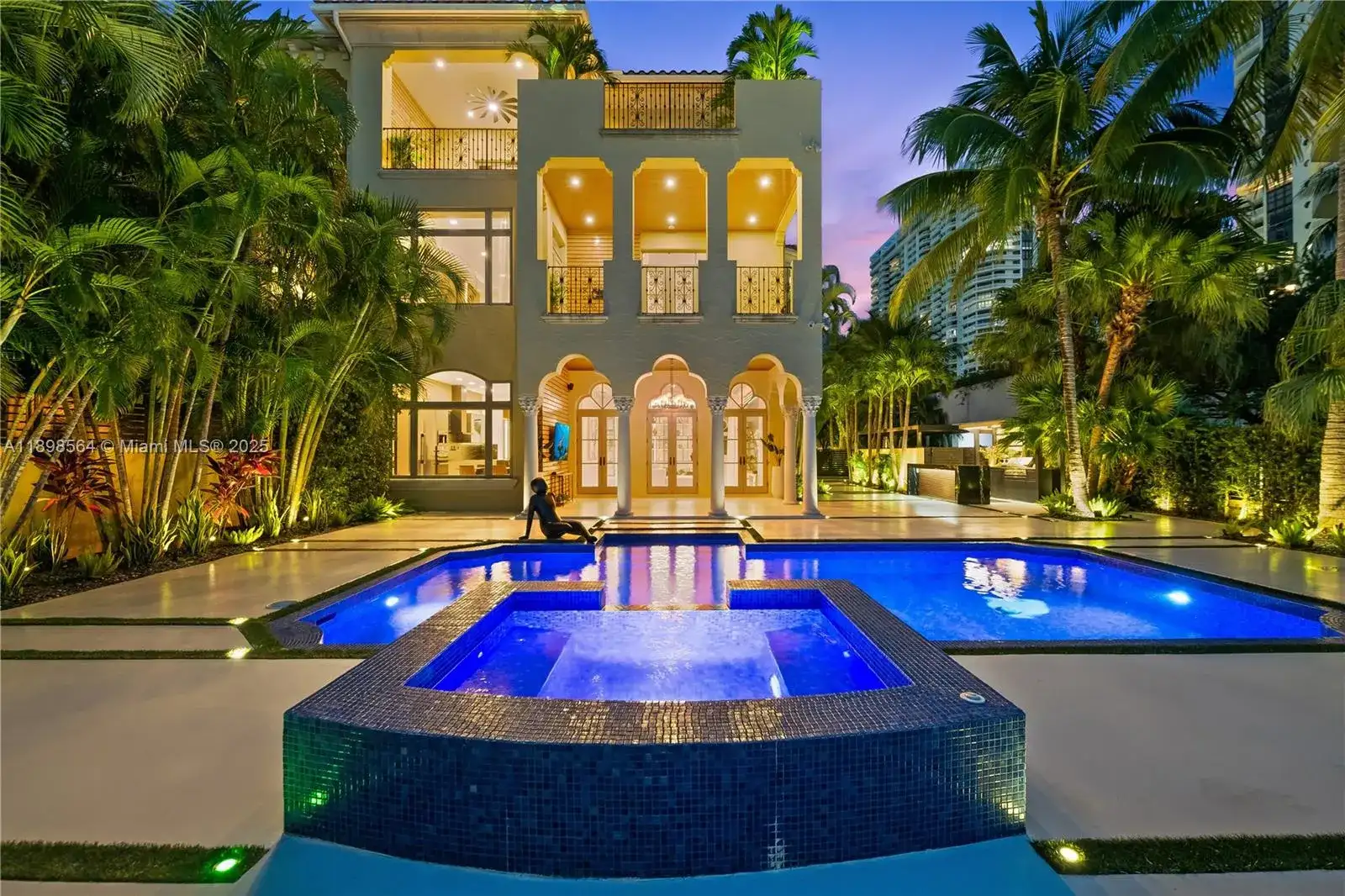 1530 Island Blvd, Aventura FL 33160 photo 2