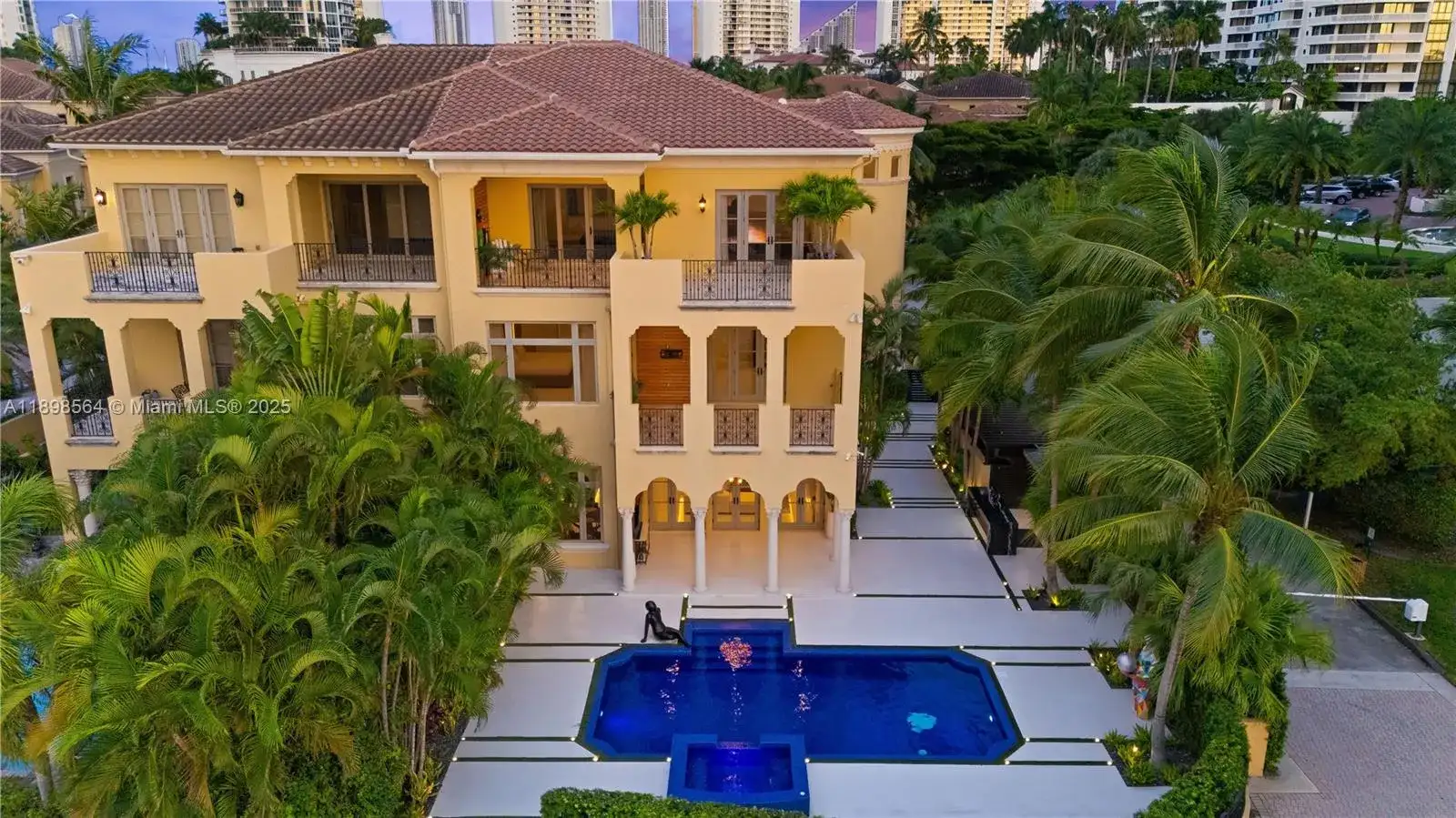 1530 Island Blvd, Aventura FL 33160 photo 5