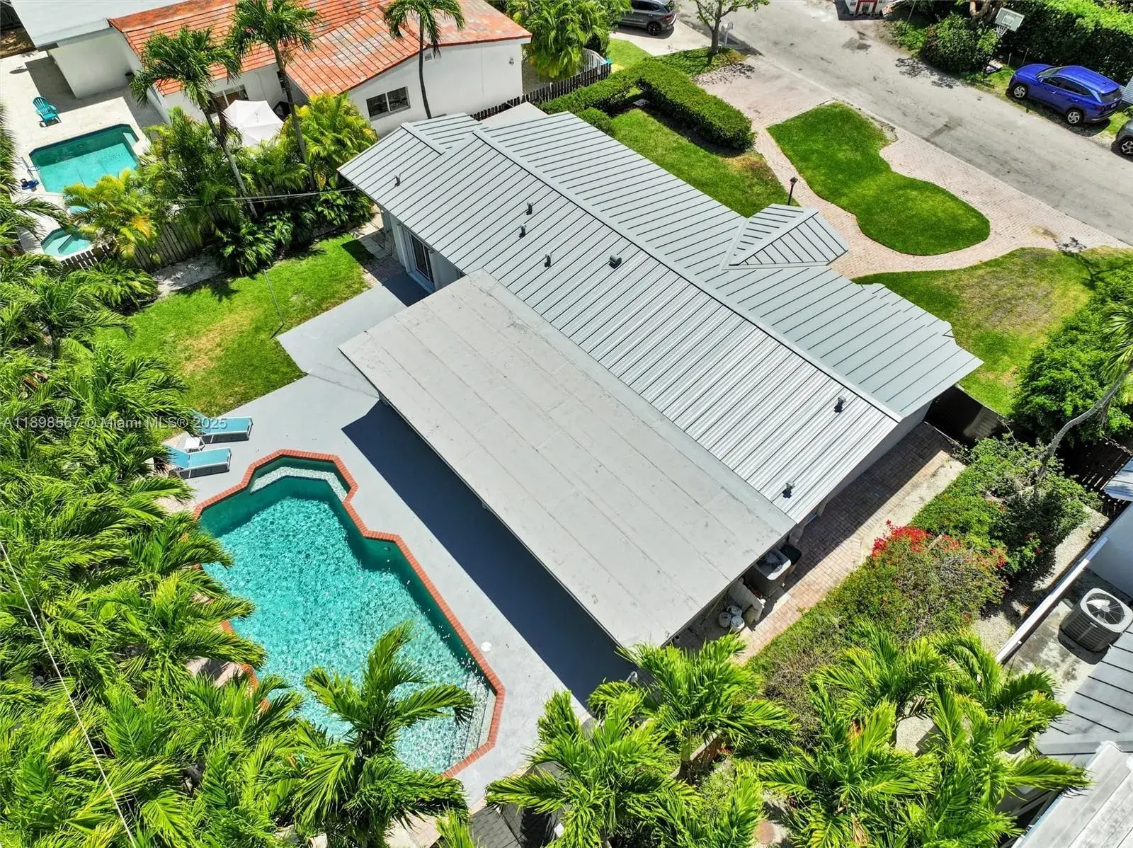 255 Ridgewood Rd, Key Biscayne FL 33149