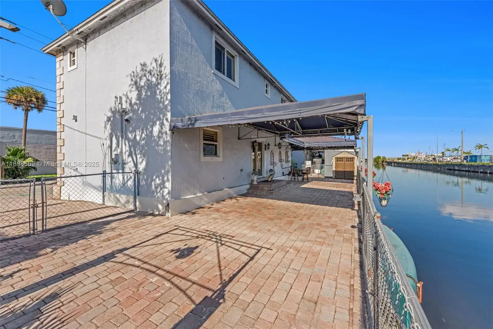8357 NW South River Dr, Medley FL 33166 photo 4