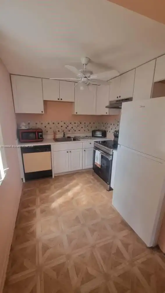 176 Piedmont D # D, Delray Beach FL 33484 photo 2