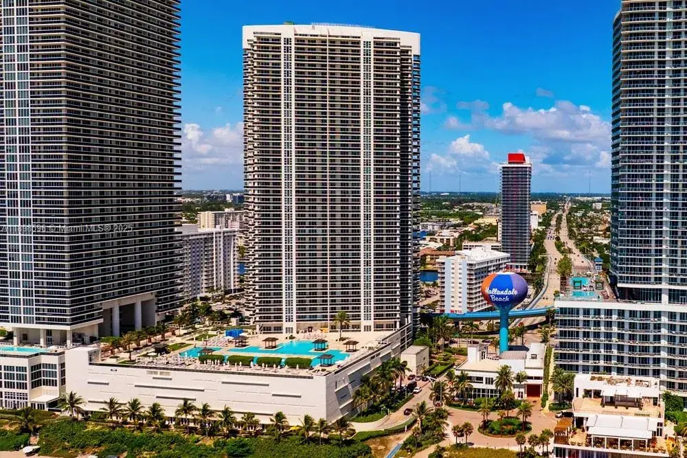 1800 S Ocean Dr # 3102, Hallandale Beach FL 33009