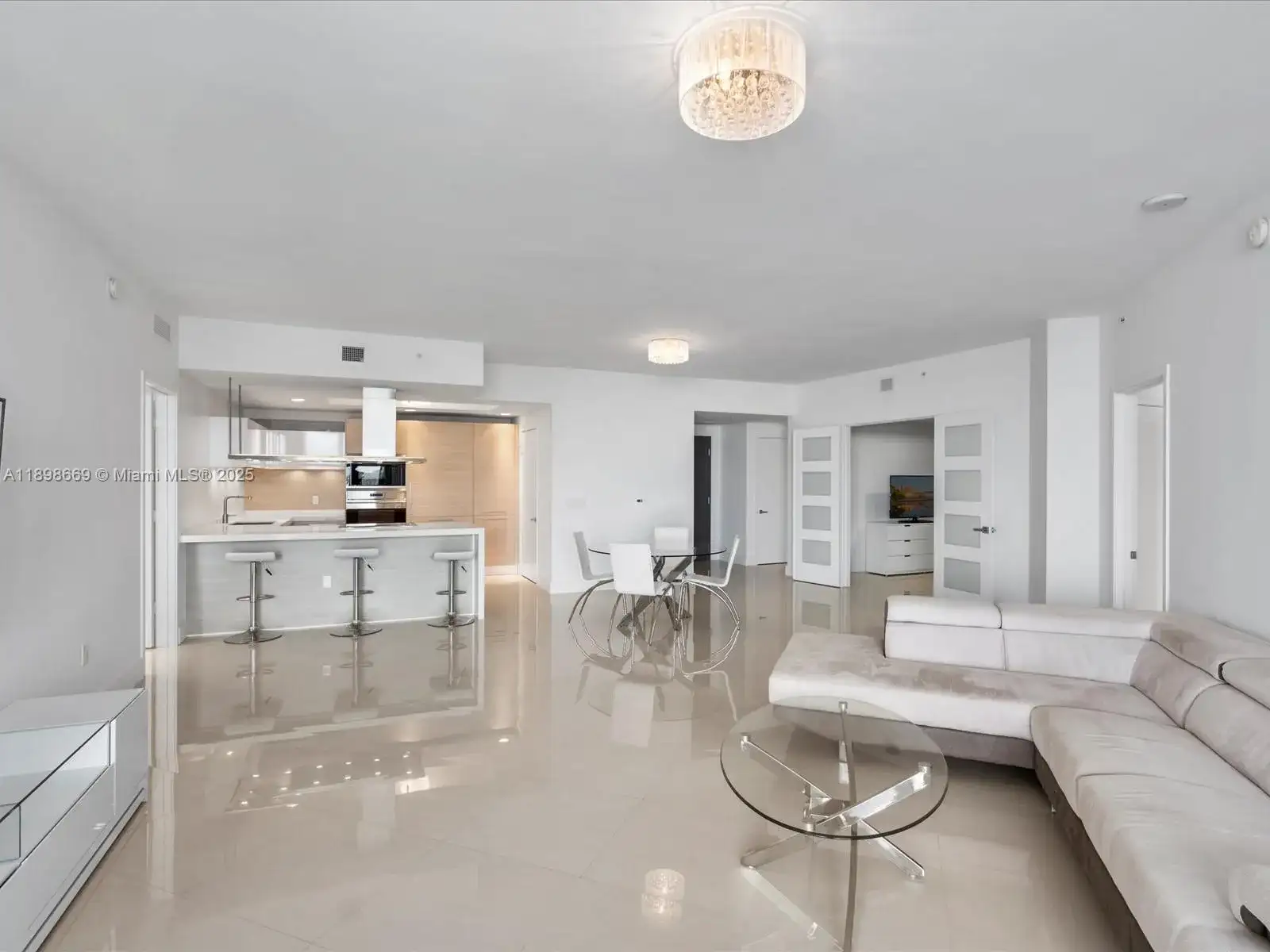 17301 Biscayne Blvd # 1704, North Miami Beach FL 33160 photo 3