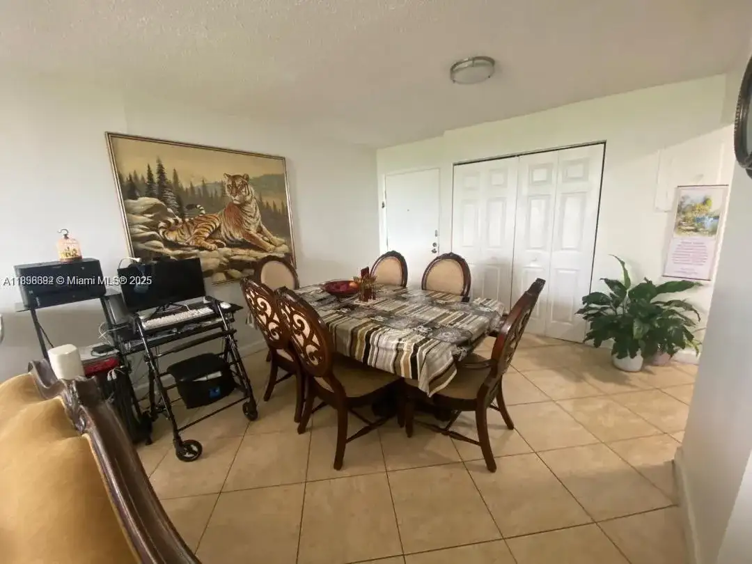 310 E Fontainebleau Blvd # 506, Miami FL 33172 photo 2