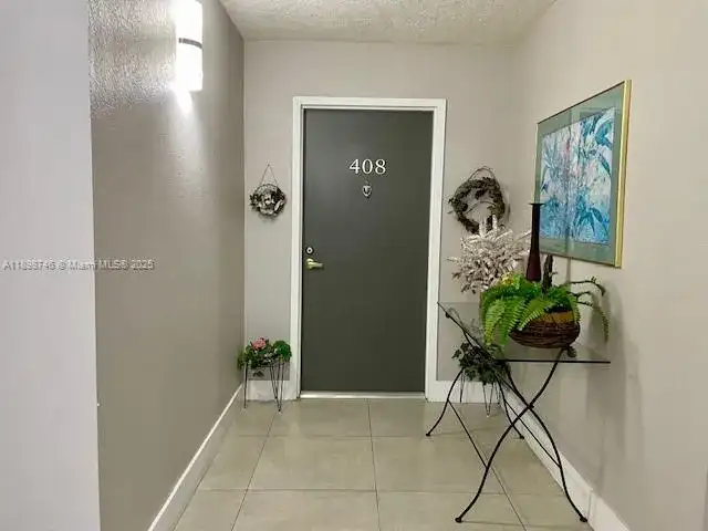9350 Fontainebleau Blvd # 408, Miami FL 33172 photo 2