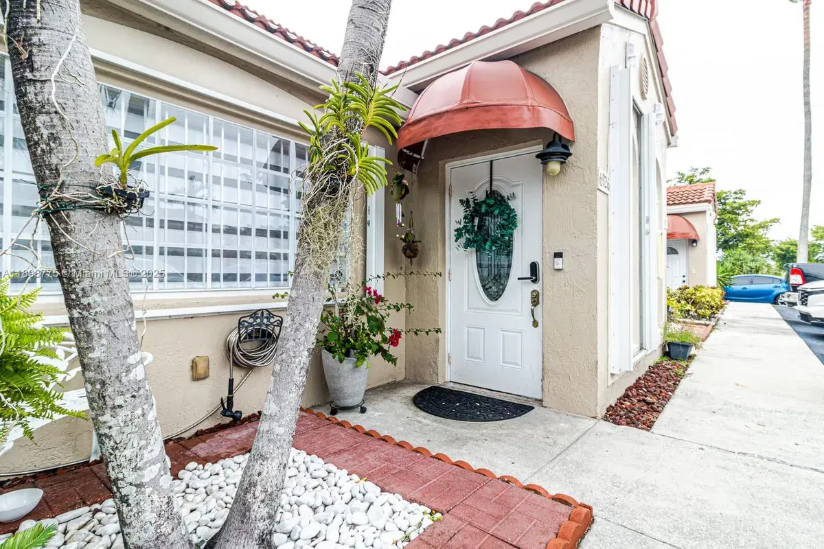 6926 NW 166th Ter # 1302, Miami Lakes FL 33014