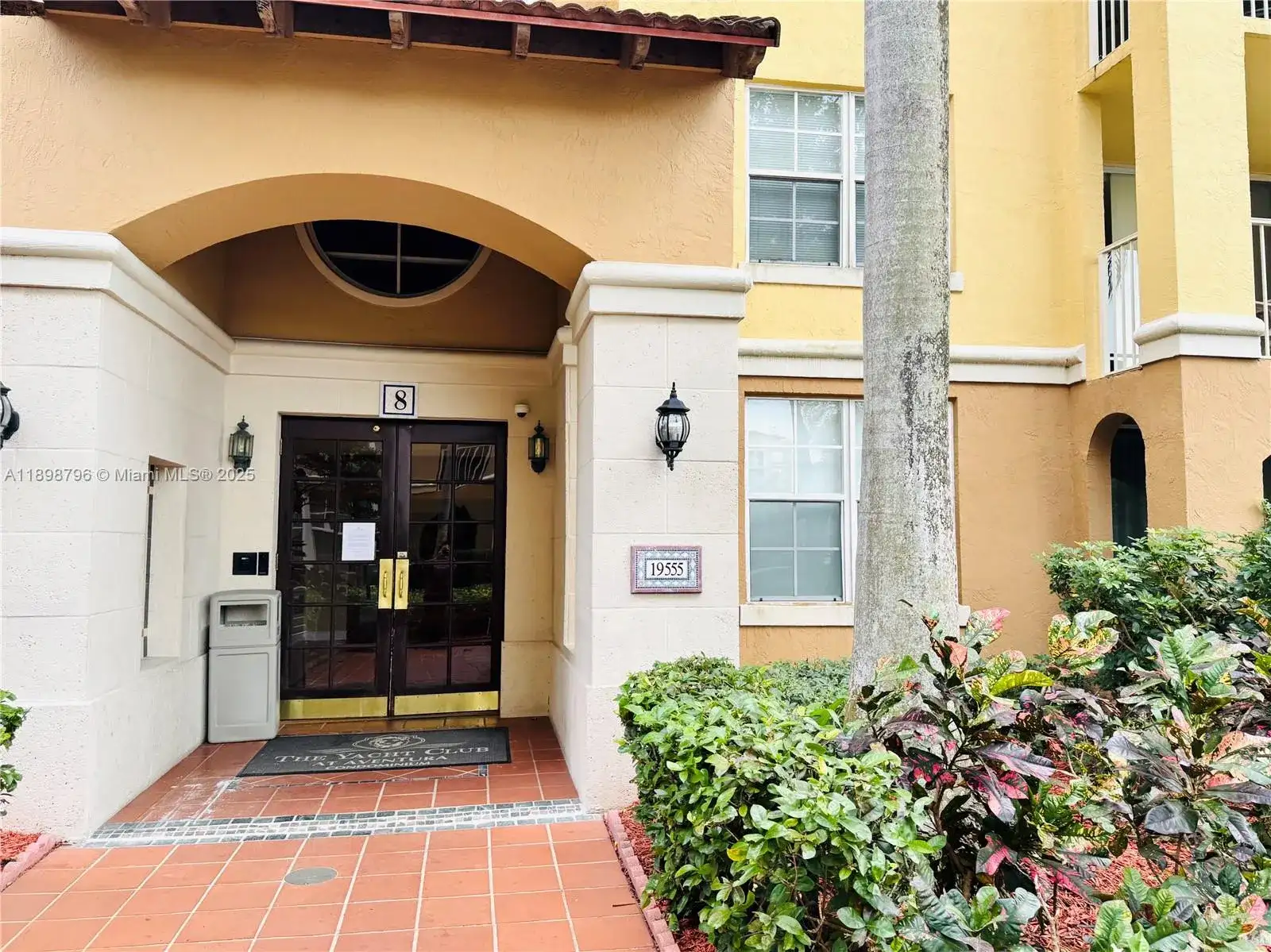 19555 E Country Club Dr # 8108, Aventura FL 33180 photo 3
