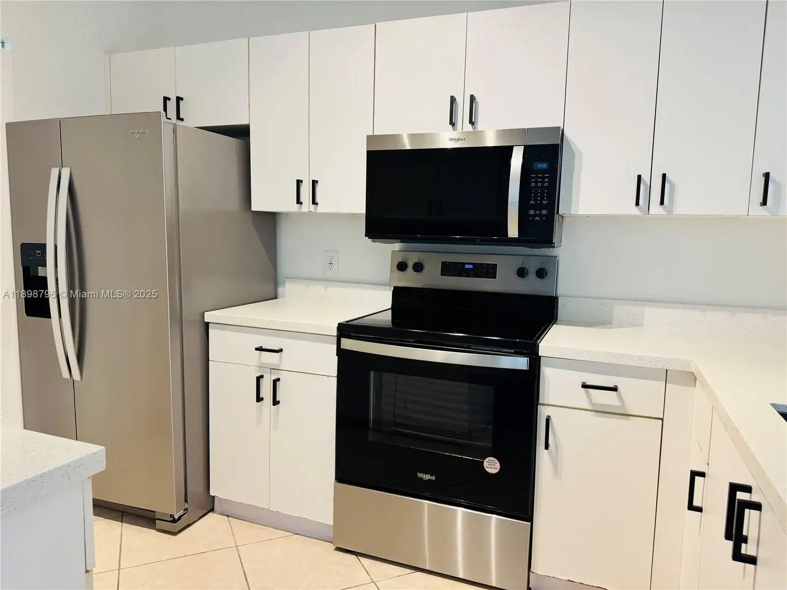 19555 E Country Club Dr # 8108, Aventura FL 33180 photo 5