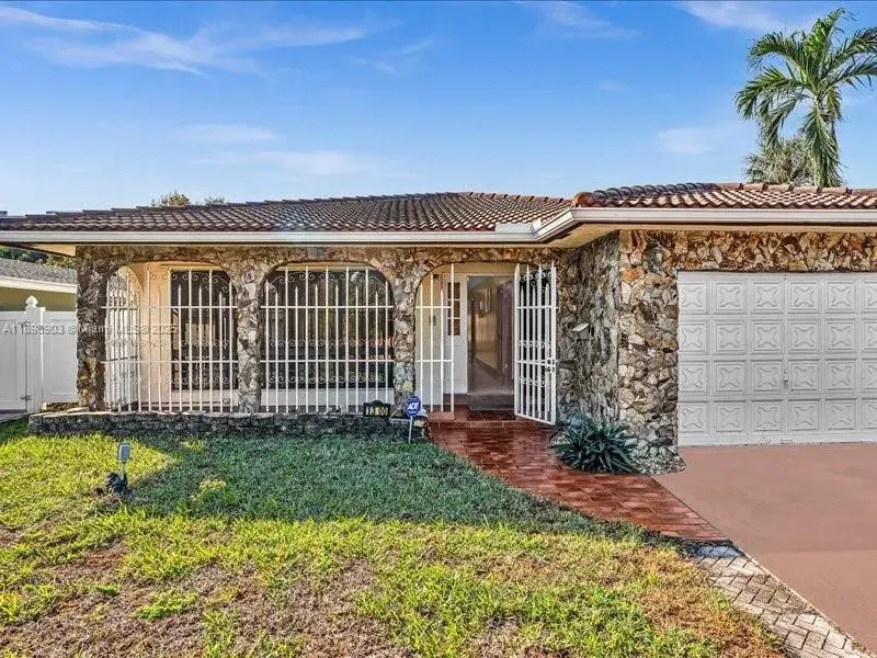 1300 SW 32nd St, Fort Lauderdale FL 33315